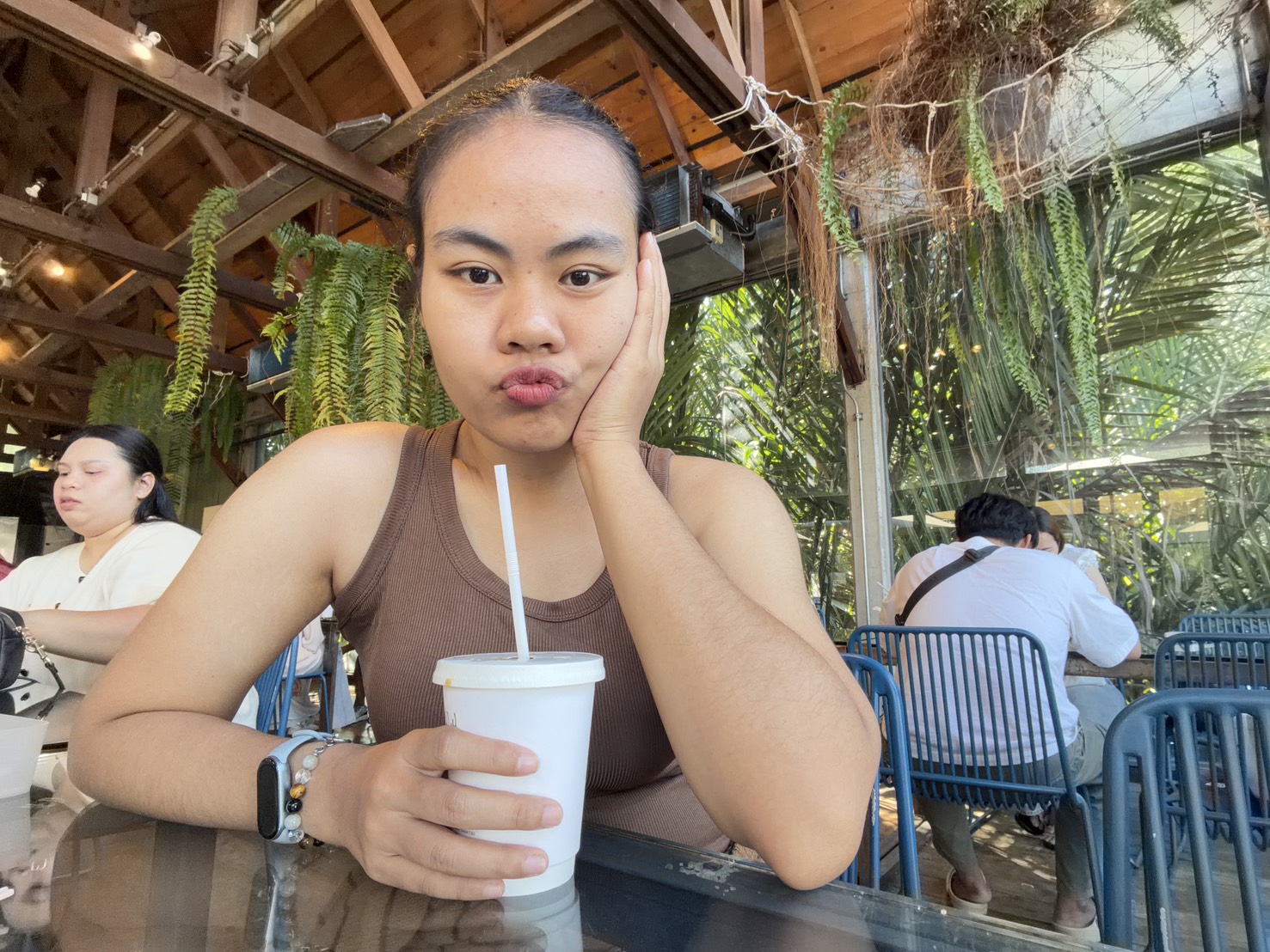บี